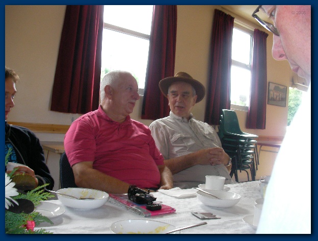 600x449 pixels (104K)